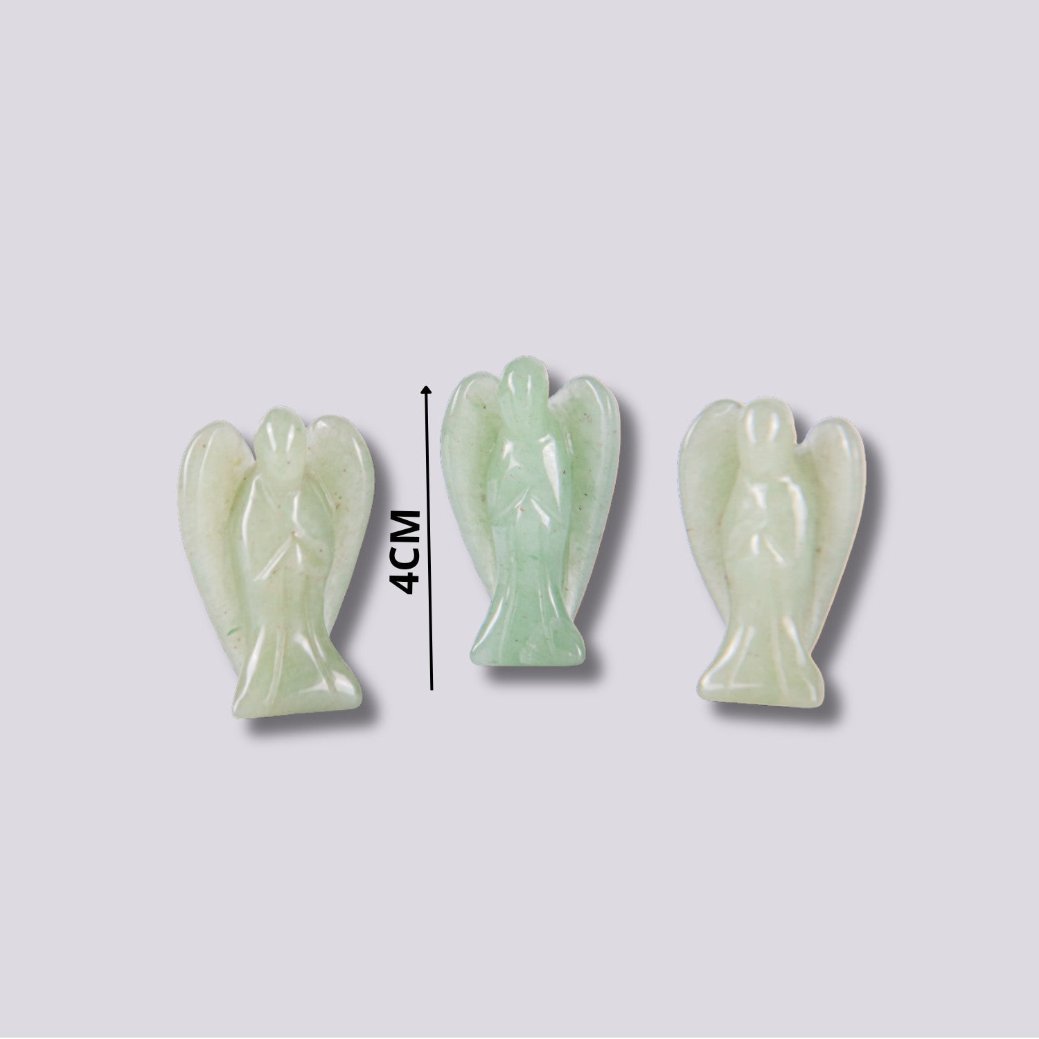 Guía de tallas mostrando tres ángulos del Ángel de Aventurina Verde. Altura de 4 cm, tamaño pequeño ideal para llevar en el bolsillo o cartera.
